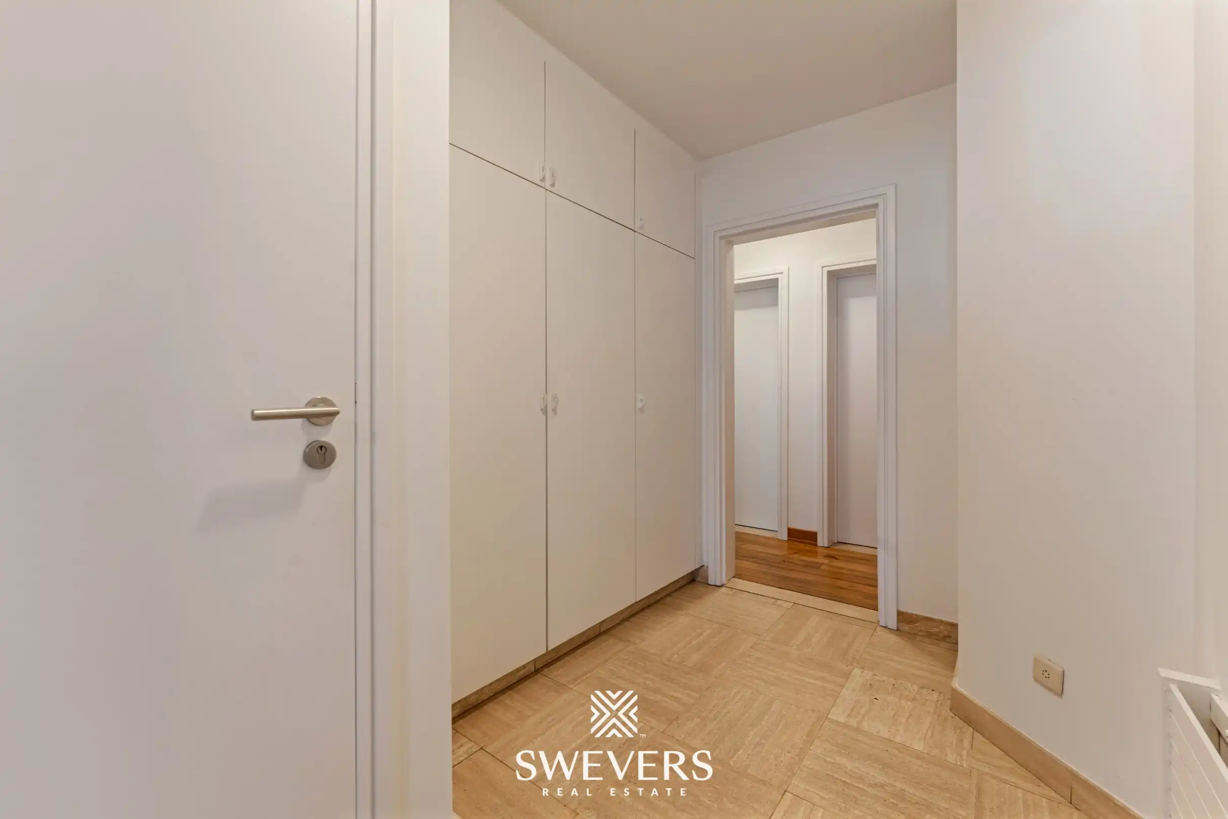 Appartement met 2 slaapkamers en terras op toplocatie aan het Leopoldplein in Hasselt – optionele staanplaatsen beschikbaar foto 8