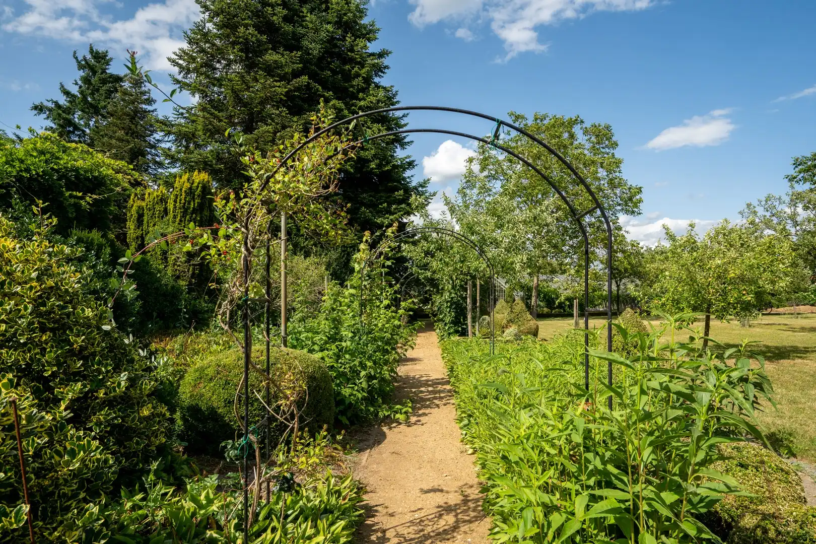 Riante karaktervolle villa met parktuin op ruim 1 hectare foto 28