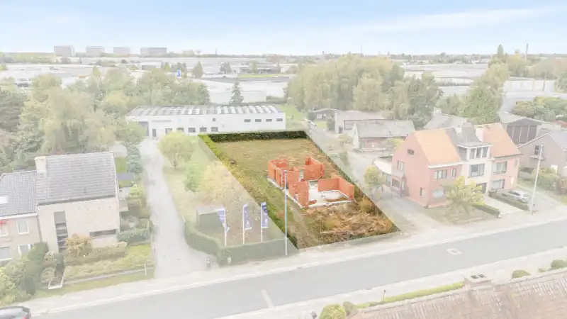 Woning OB in opbouw op perceel 1062 m² !!! foto {{pictureIndex}}