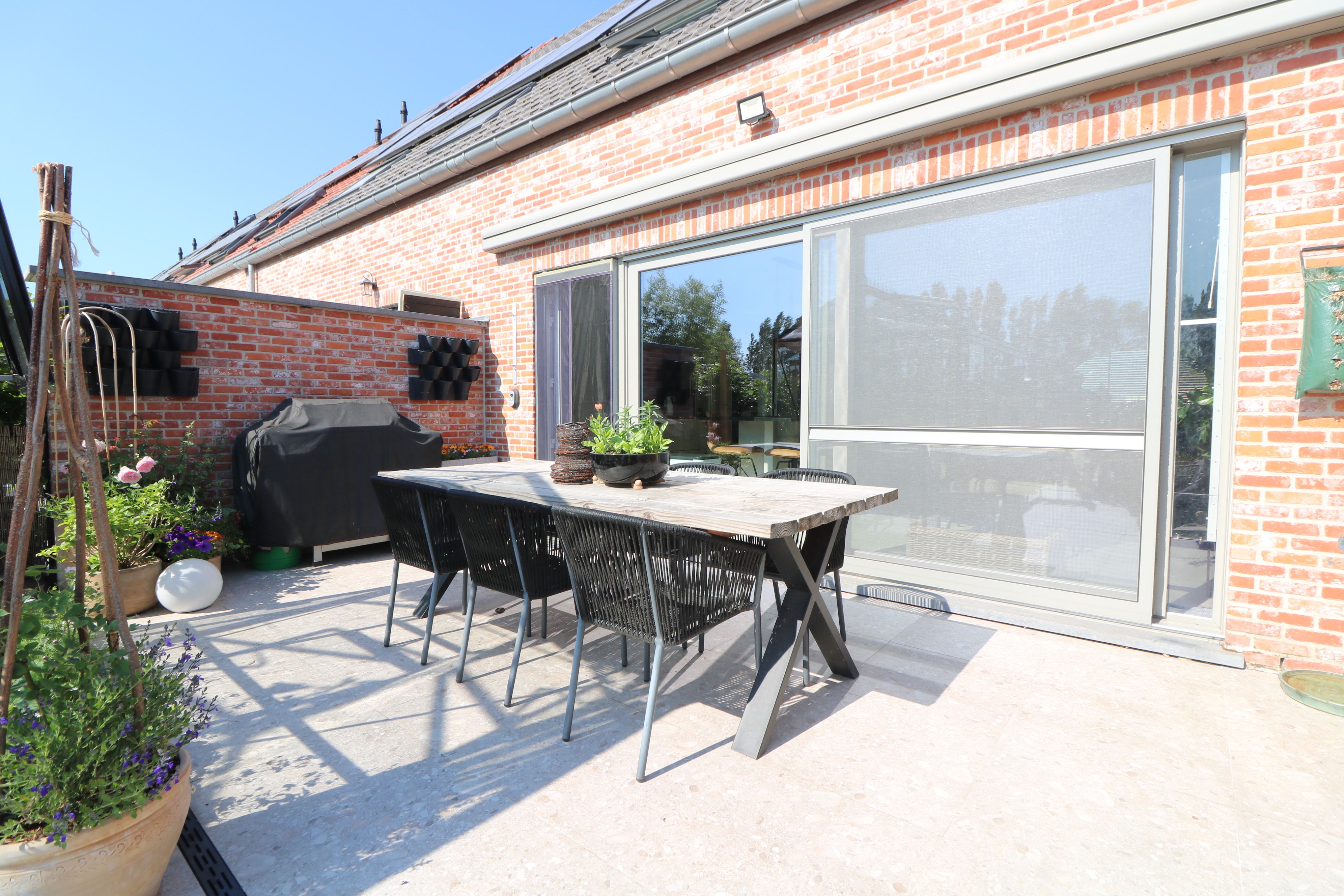 Instapklare, recente woning met 3 slaapkamers, zonnige tuin, garage én autostandplaats. foto 20