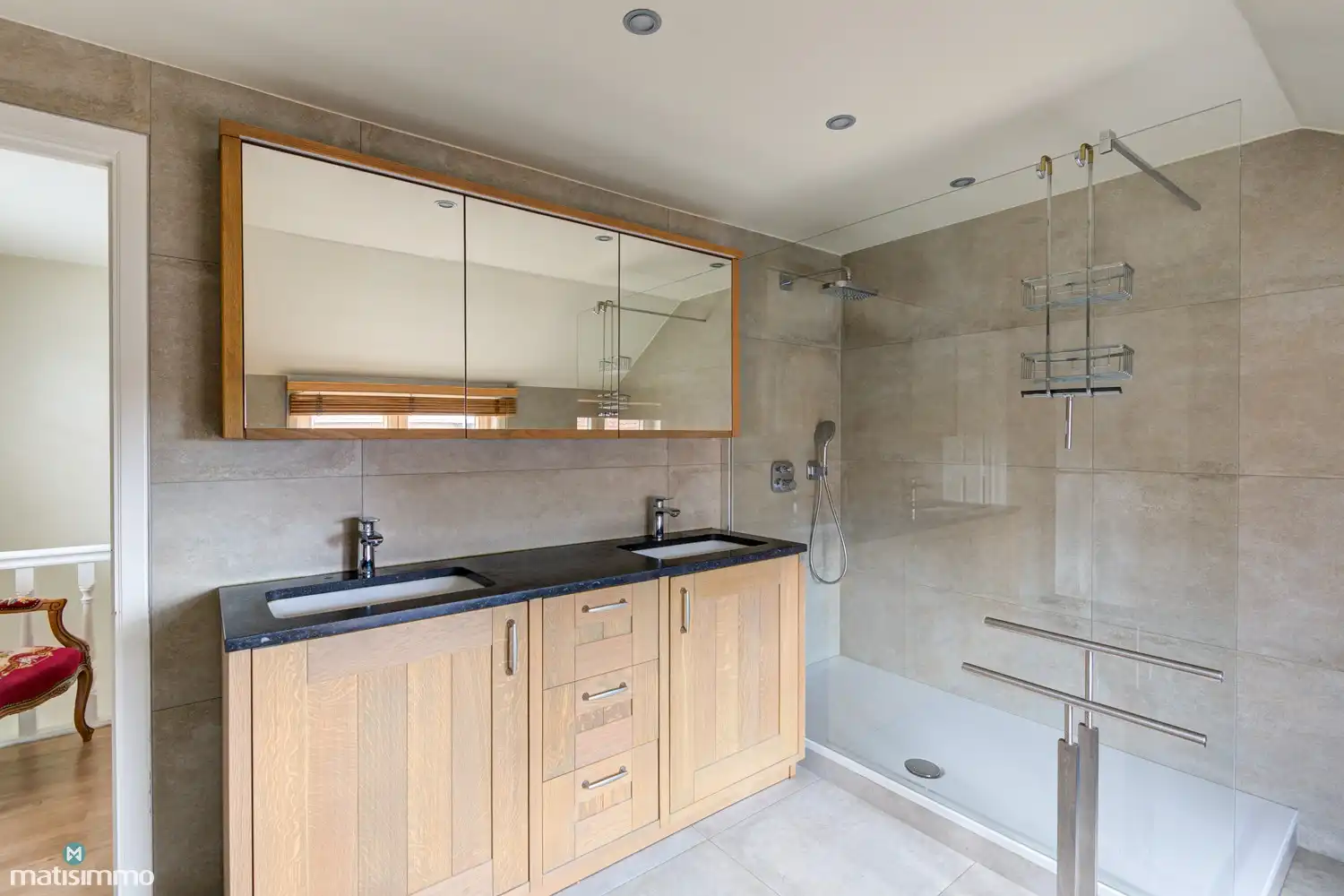 INSTAPKLARE EN ENERGIEZUINIGE WONING MET INPANDIGE GARAGE, TUINKAMER, KELDER EN RUIME TUIN TE ELST foto 22