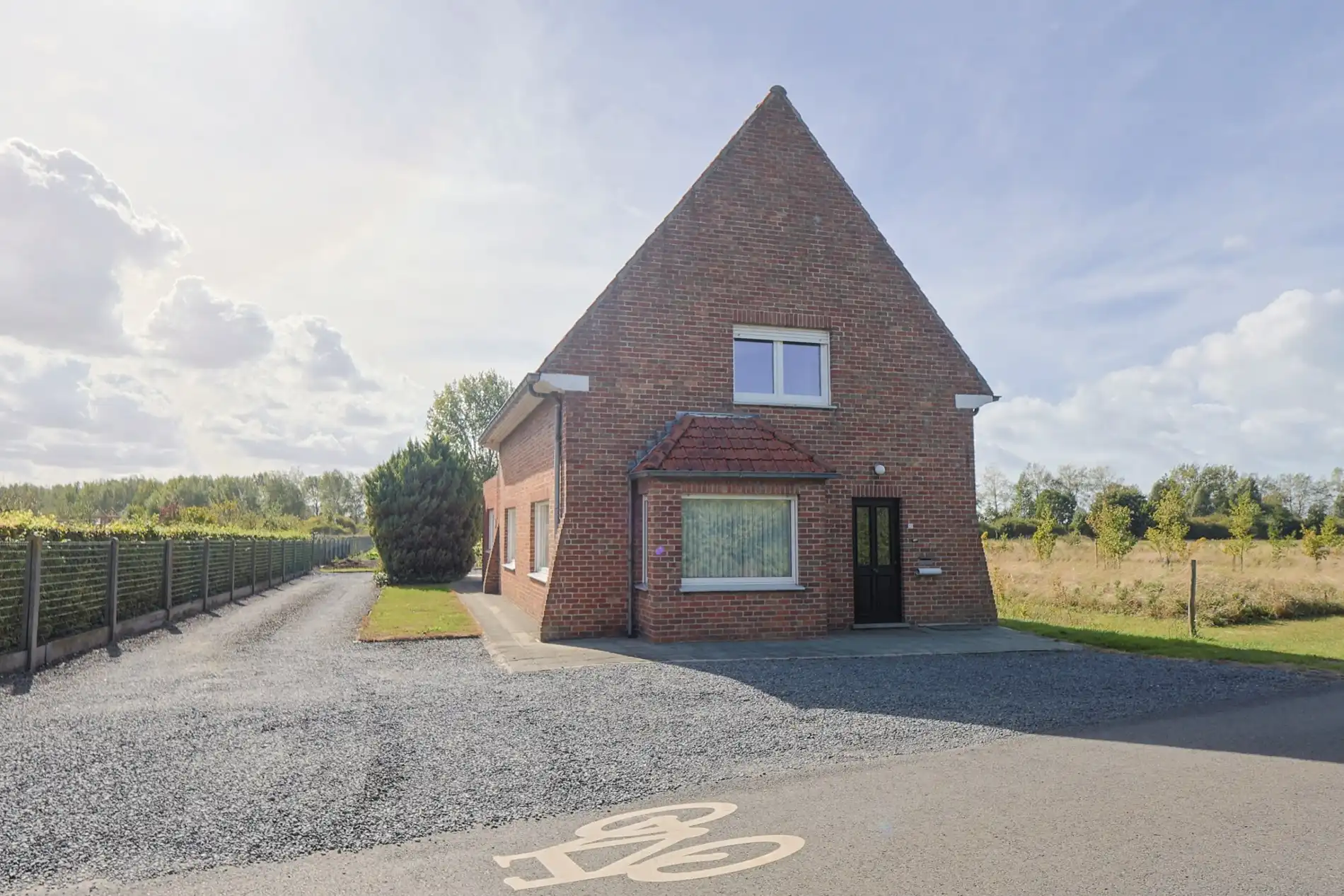 Exclusief pand te koop tussen de golfterreinen van Oostduinkerke! foto 2