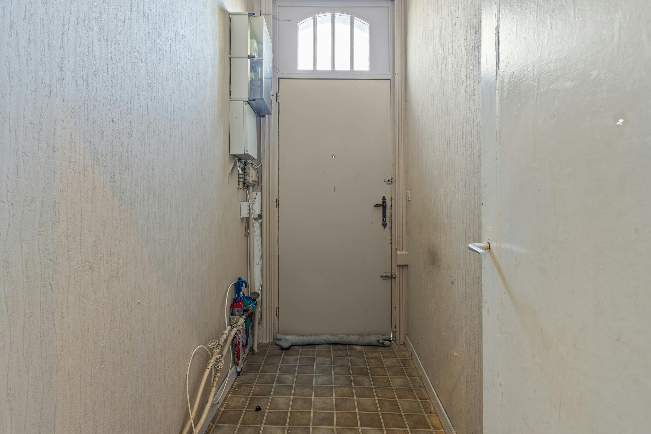 Huis te koop in Ieper met 3 kamers, tuin en garage foto 18