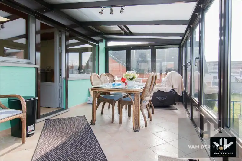 Ruime en energiezuinige gezinswoning in rustige omgeving grenzend aan natuurgebied De Platwijers! foto 9