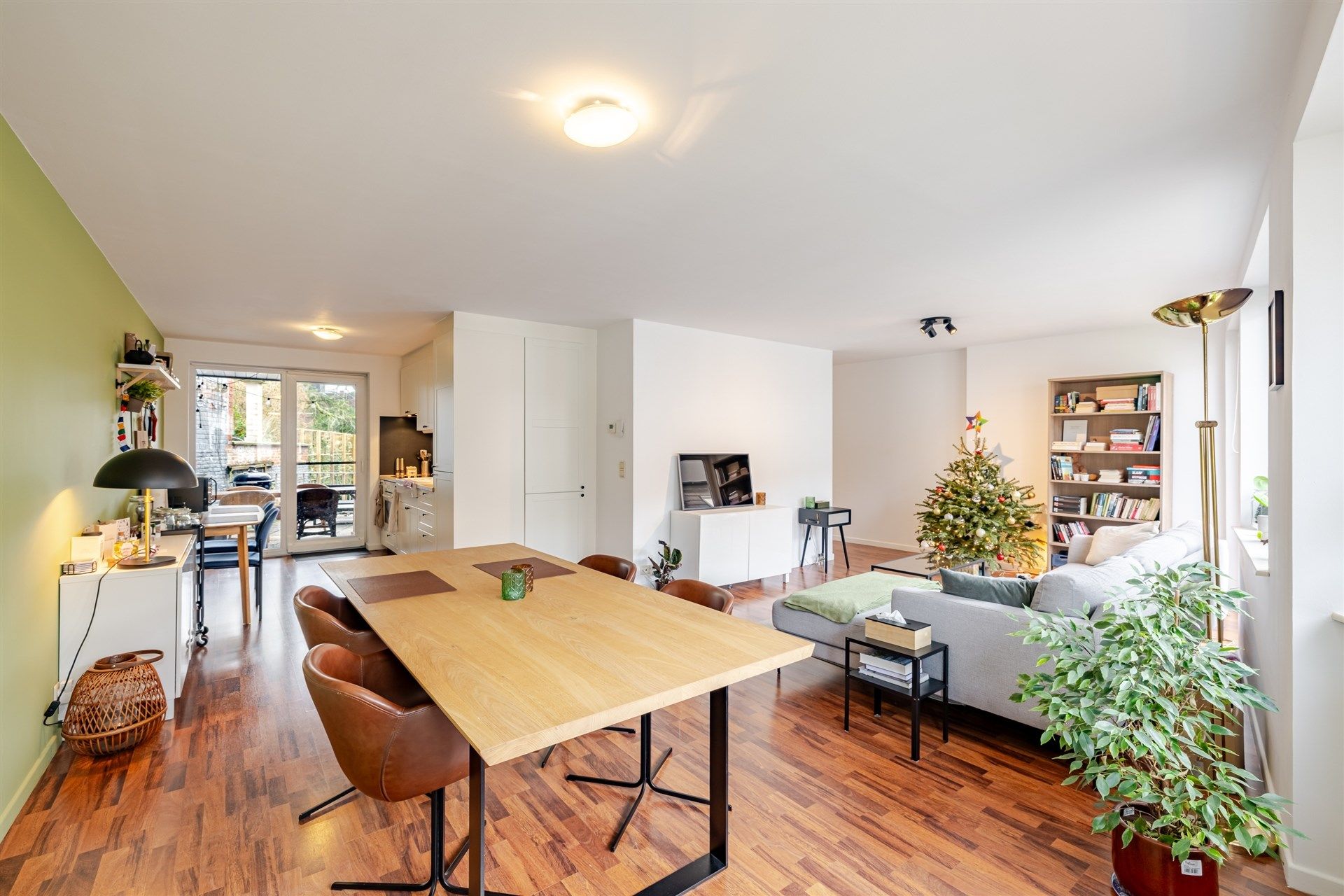 Charmant instapklaar 2 spk appartement in centrum Wetteren foto 6