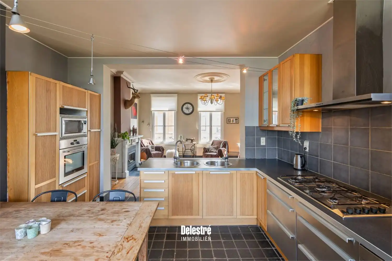 RUIME HERENWONING EDMOND DE DEYNSTRAAT + VERPLICHT AAN TE KOPEN GARAGEBOX foto 16