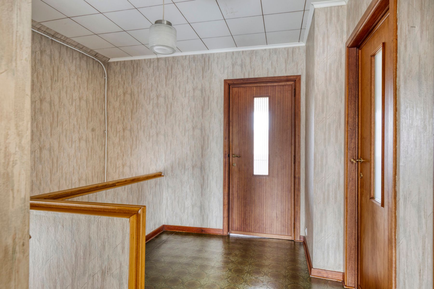 Goed gelegen villa met 3 slaapkamers, garage en tuin foto 10