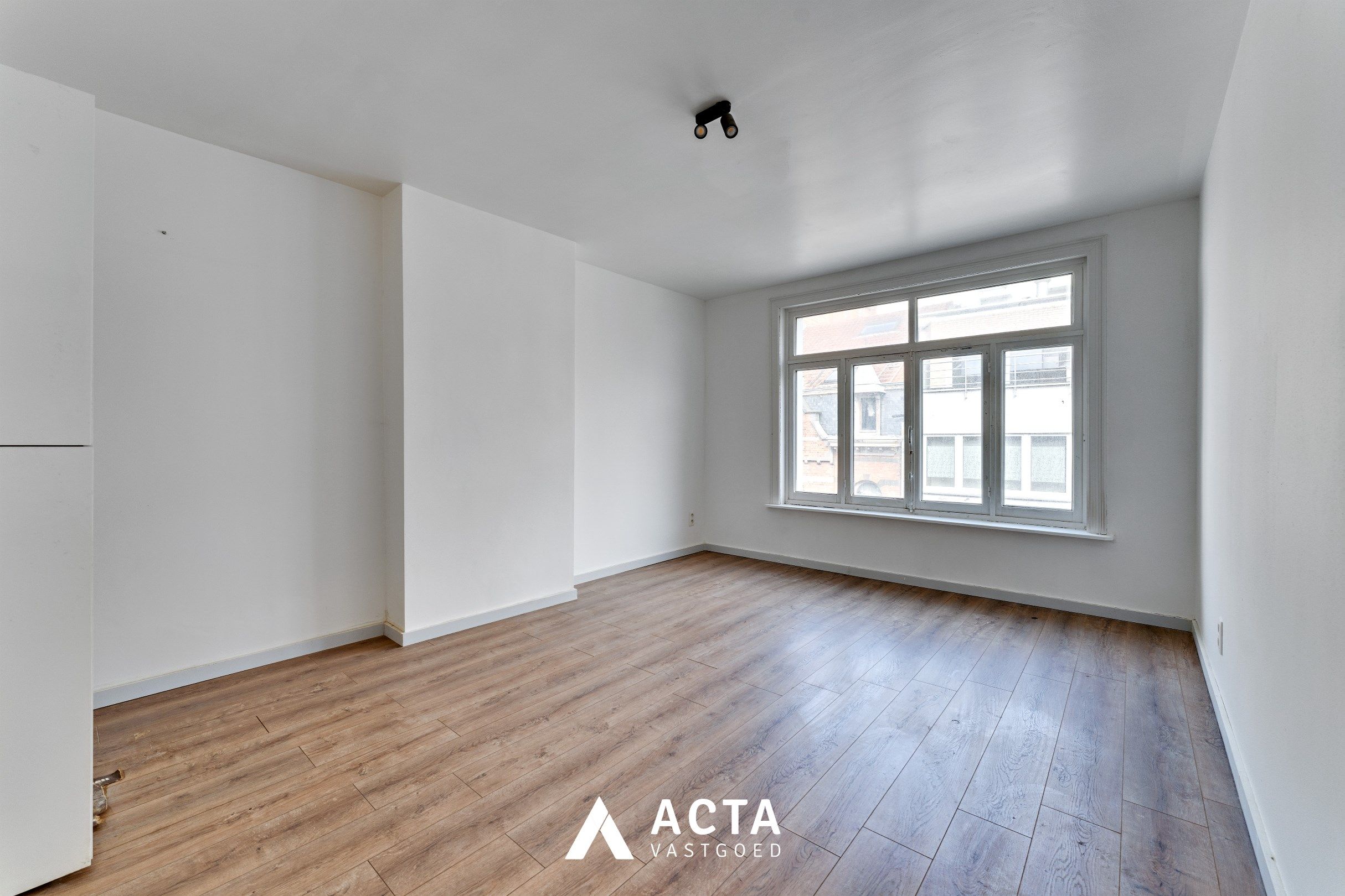 Gerenoveerde herenwoning met vier vergunde appartementen in hartje Oostende foto 30