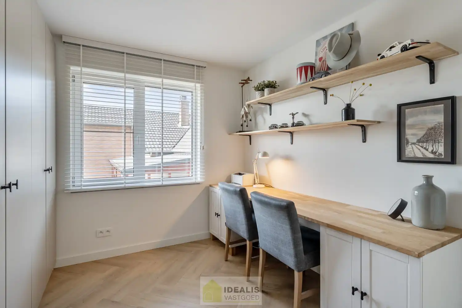IDEALIS VASTGOED – Een prachtige instapklare woning in het fijne Hamont op een steenworp van de NL-grens! foto 34