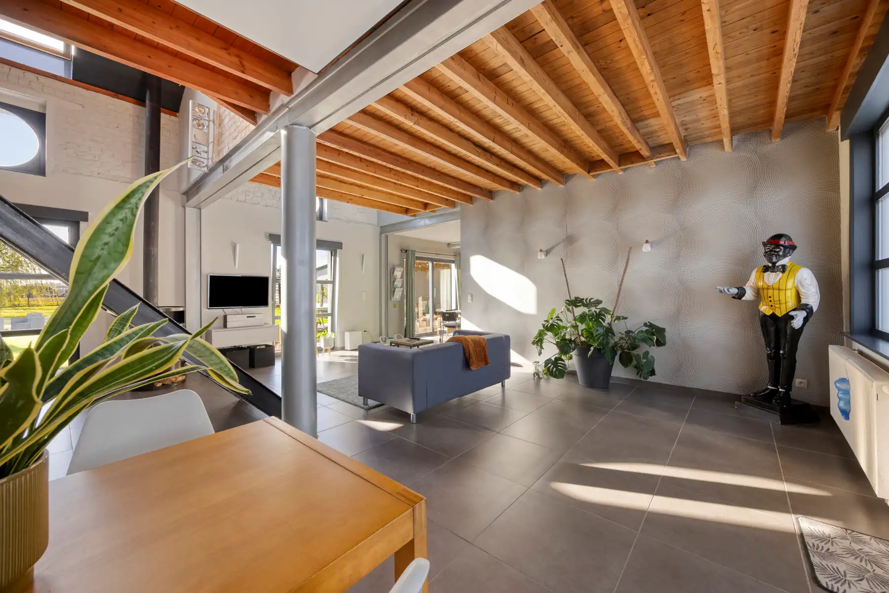 Woning met bijhorende zorgwoning / zelfstandige ruimte foto 6