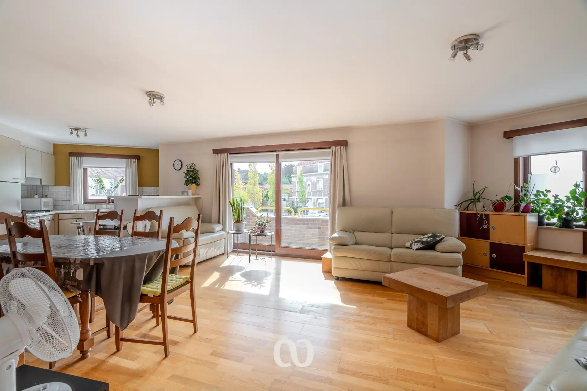 Gezellig en lichtrijk appartement met garage in het centrum van Oudenaarde foto 2