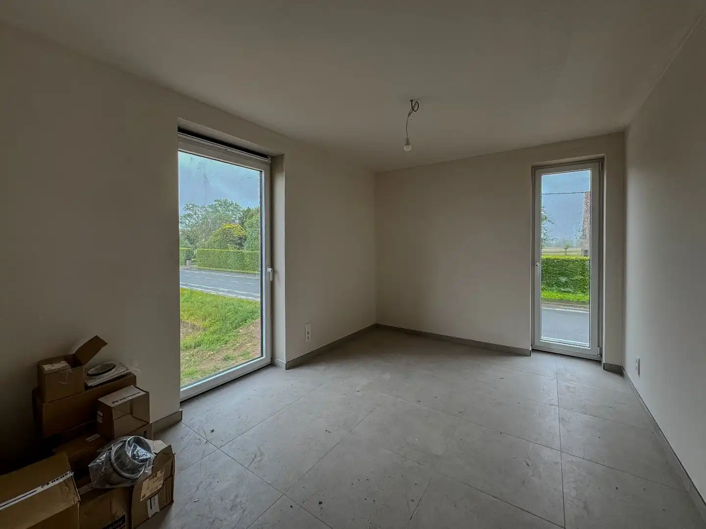 Nieuwbouwwoning met 4 slaapkamers, carport en tuin foto 9