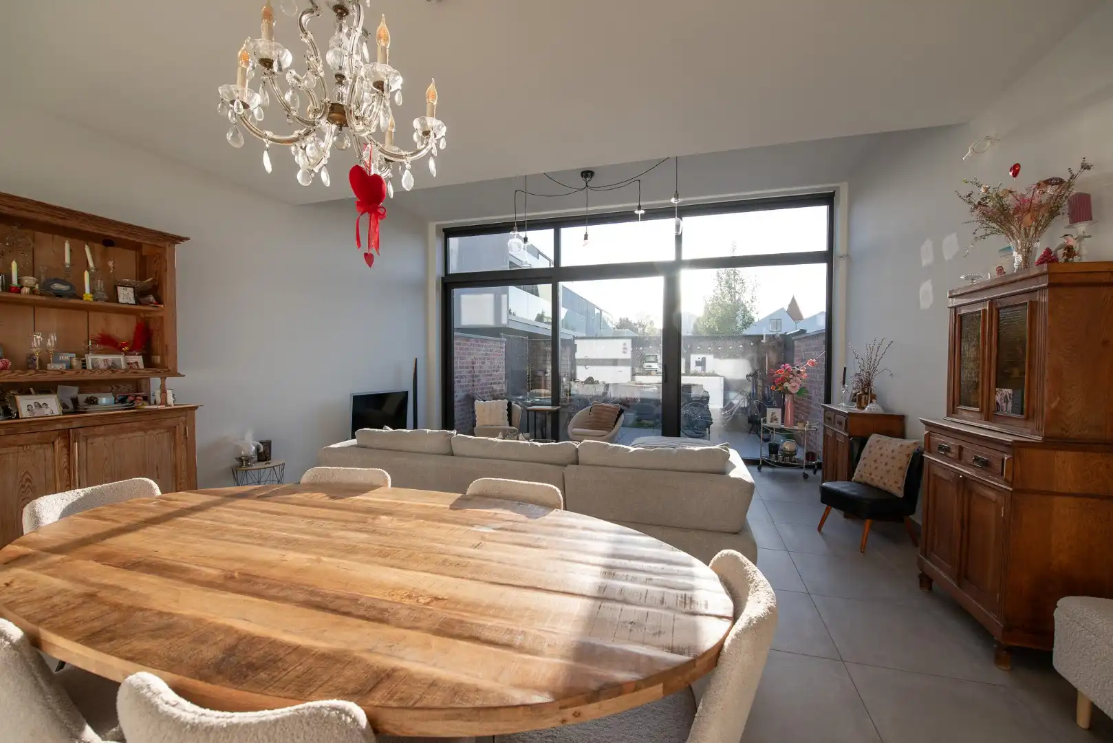 Moderne instapklare woning in rustige buurt te Wielsbeke foto 4