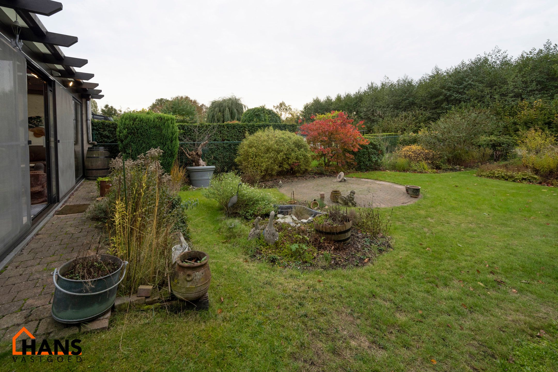 Te renoveren half open bebouwing. foto 3