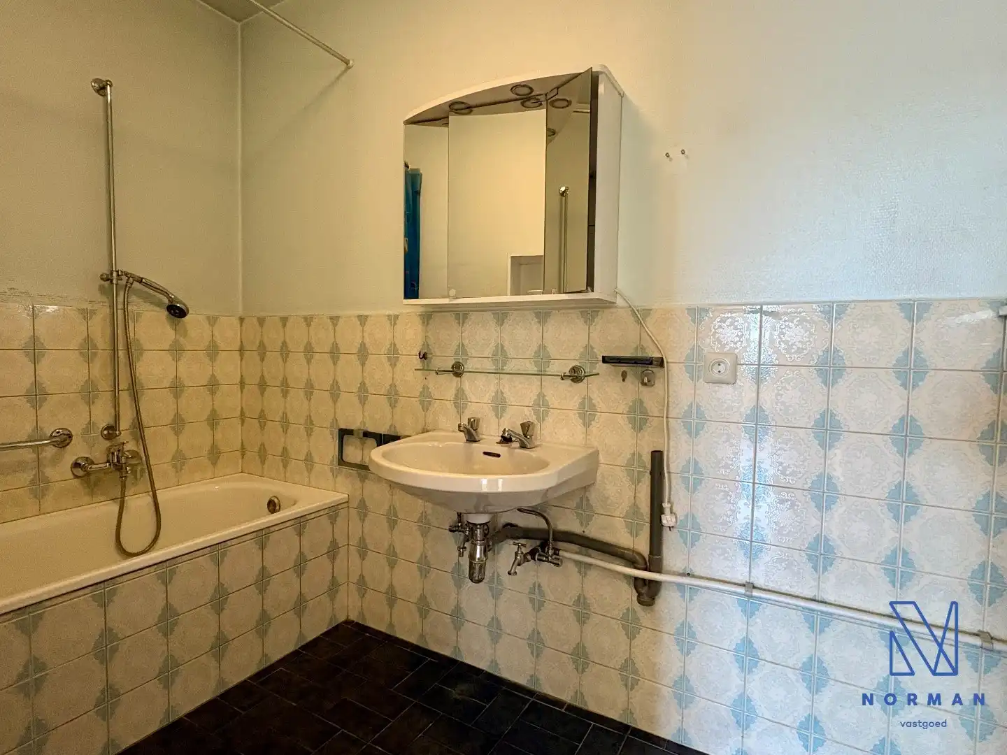 2-slaapkamer appartement te koop in centrum Harelbeke inclusief autostaanplaats foto 6