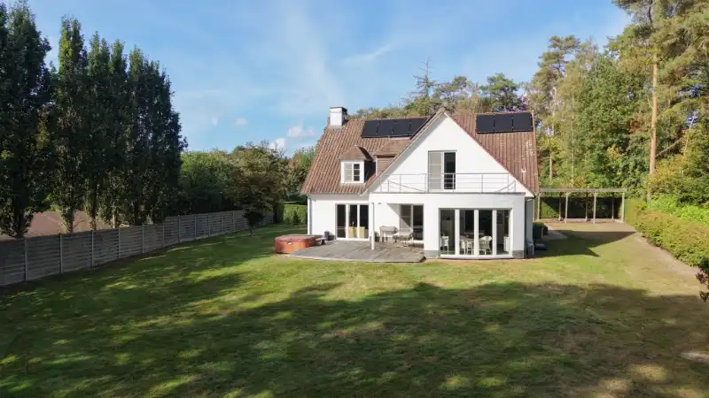 Exclusief gelegen stijlvolle villa op 24 are palende aan natuurgebied foto 36