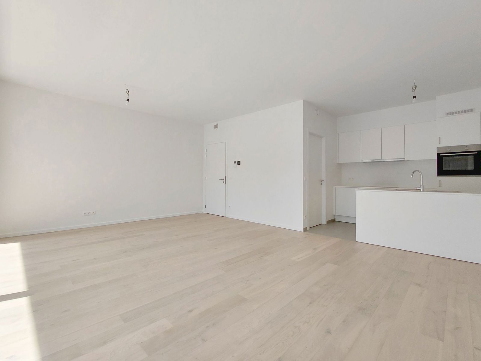Prachtig 2 slaapkamer appartement met groot TERRAS foto 4