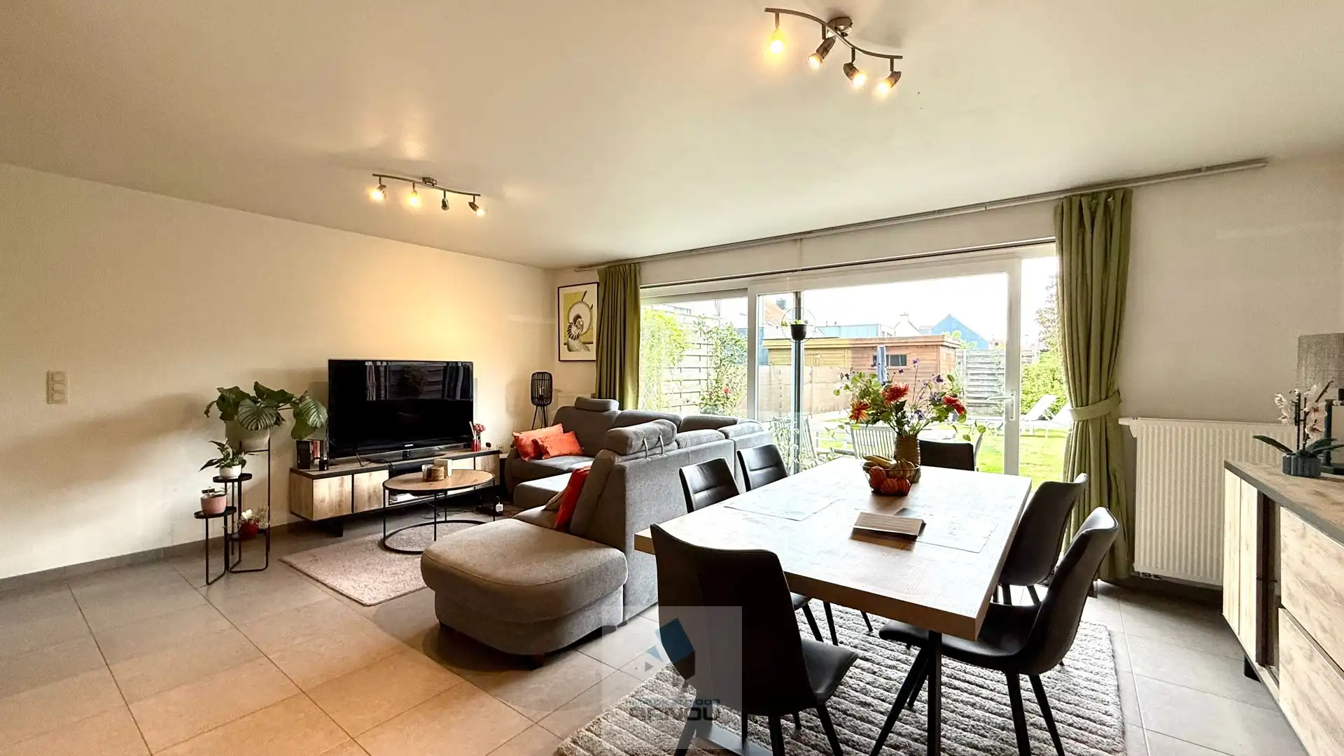 Gezellige woning met 3 slaapkamers en tuin foto 3