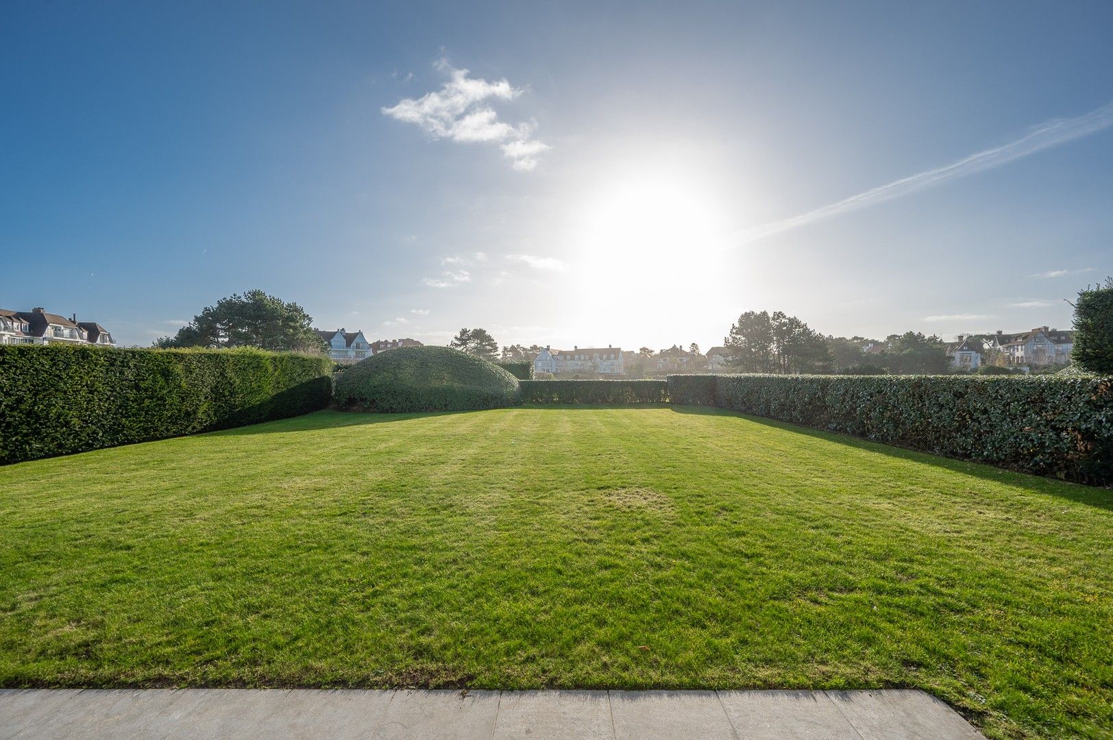 Magnifiek tuinappartement gelegen aan de Minigolf van het Zoute, op enkele stappen van de zee en de winkels. foto 12