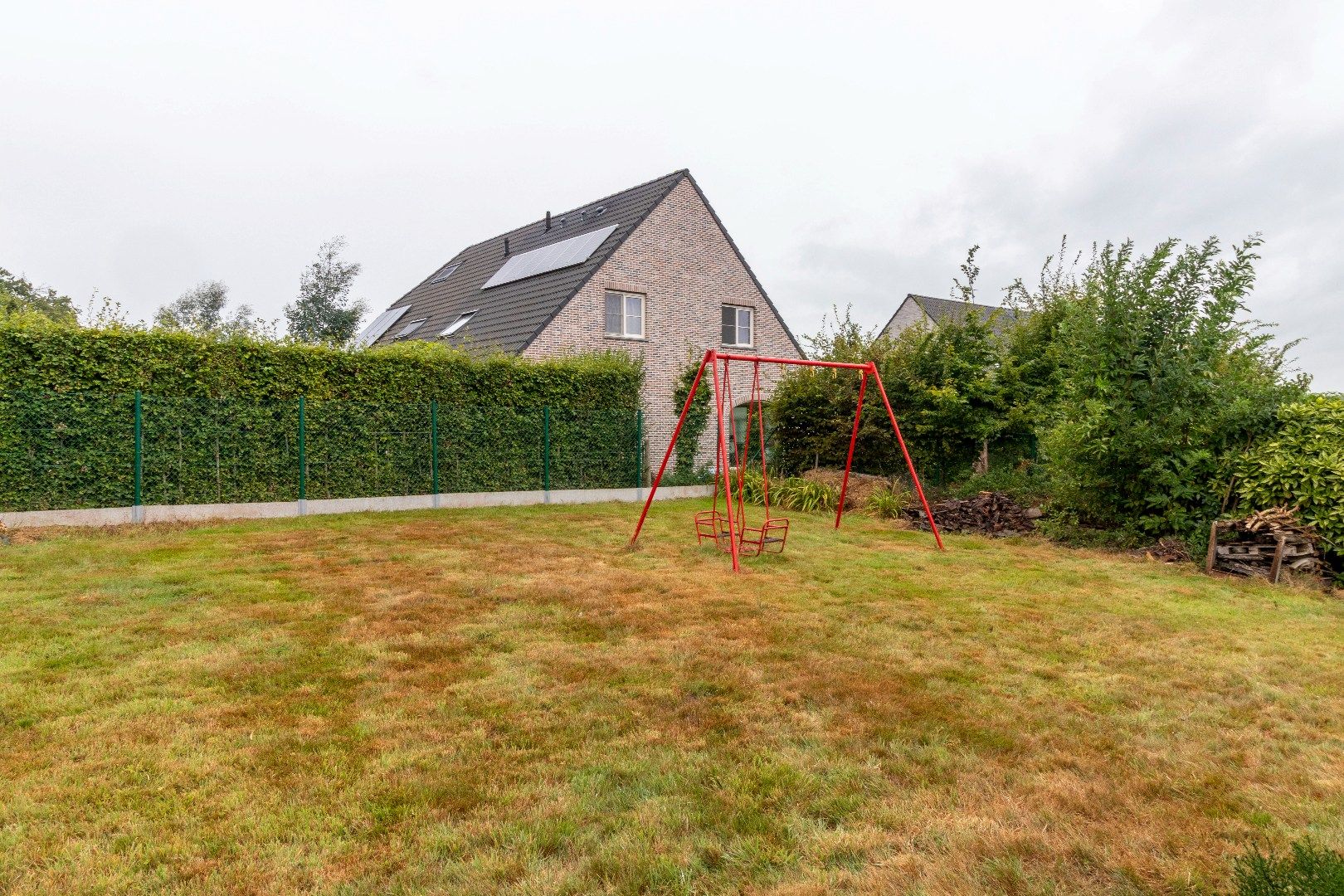 Ruime woning (4 slk) met tuin op wandelafstand van dorpskern foto 19
