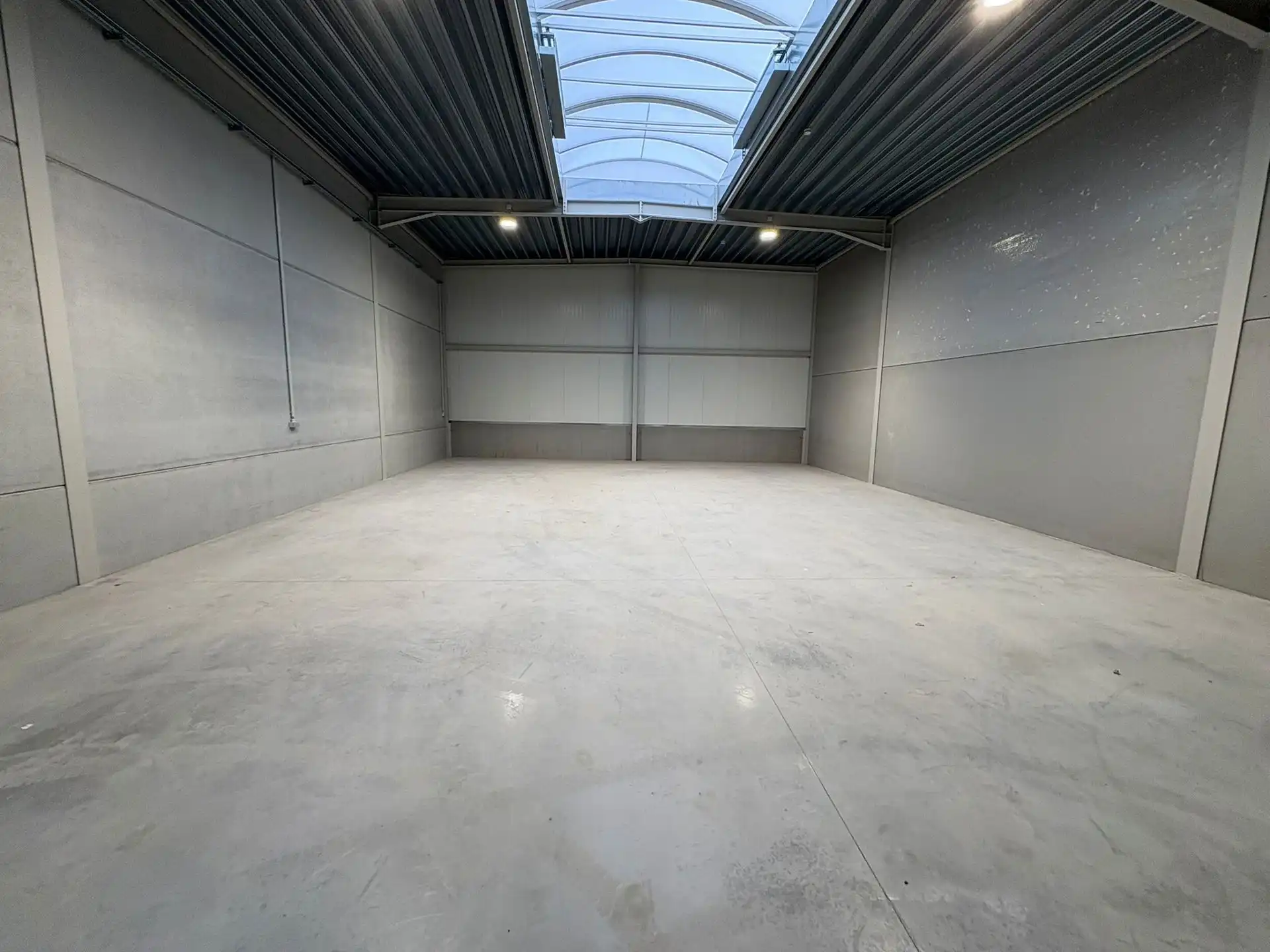 Nieuwbouw KMO-unit met schowroom unit 12 (339m²) foto 3