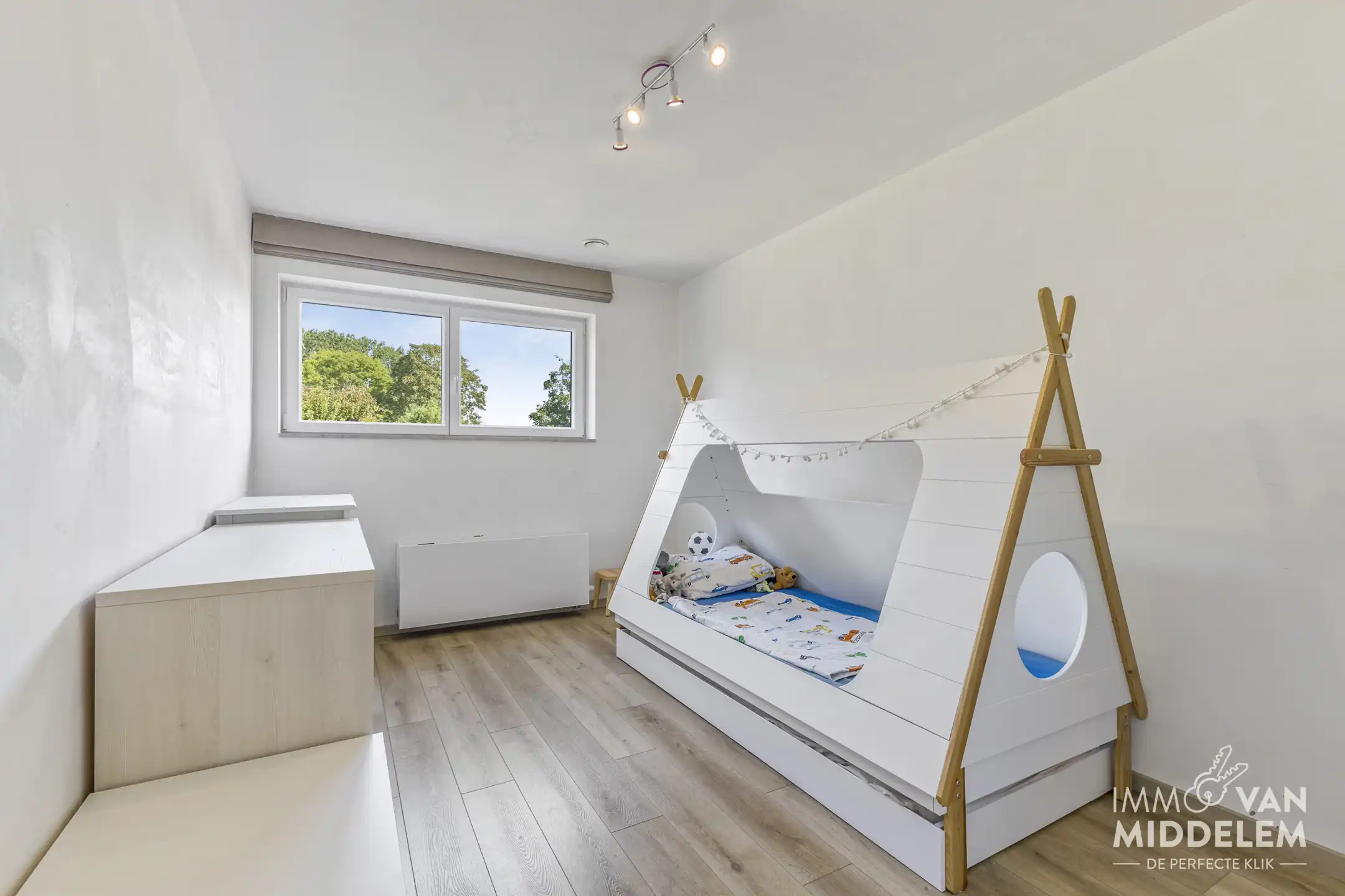 RUSTIG GELEGEN  3-GEVEL NIEUWBOUW MET 4 KAMERS EN TUIN  foto 15