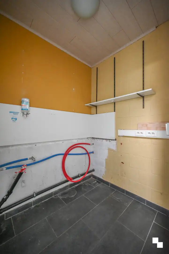 Uiterst goed gelegen commerciële ruimte te Bosmolens foto 8