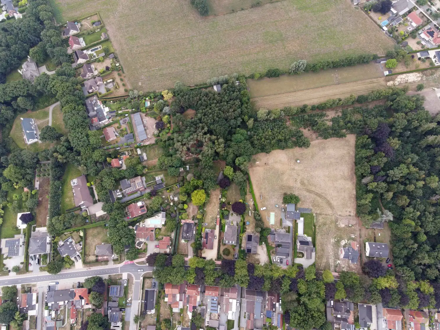 Vrijstaande villa op een uitzonderlijk groot perceel met bosgrond in Lembeke foto 33