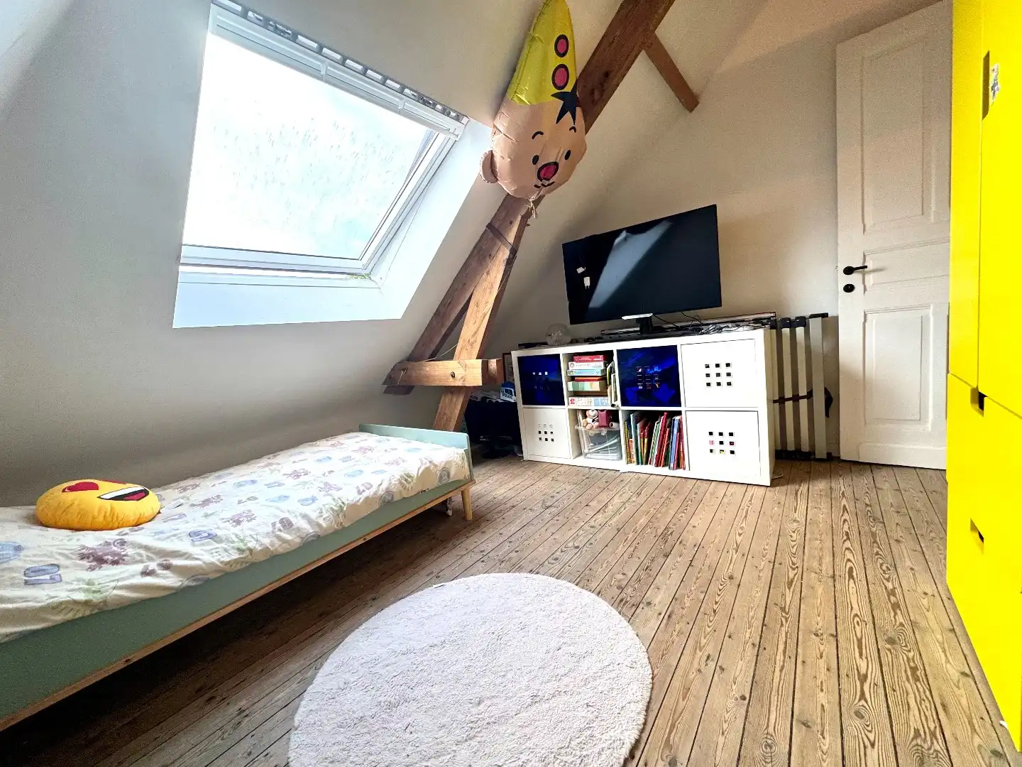 ALLEENSTAANDE WONING MET 3 SLAAPKAMERS, TUIN EN DUBBELE GARAGE foto 10