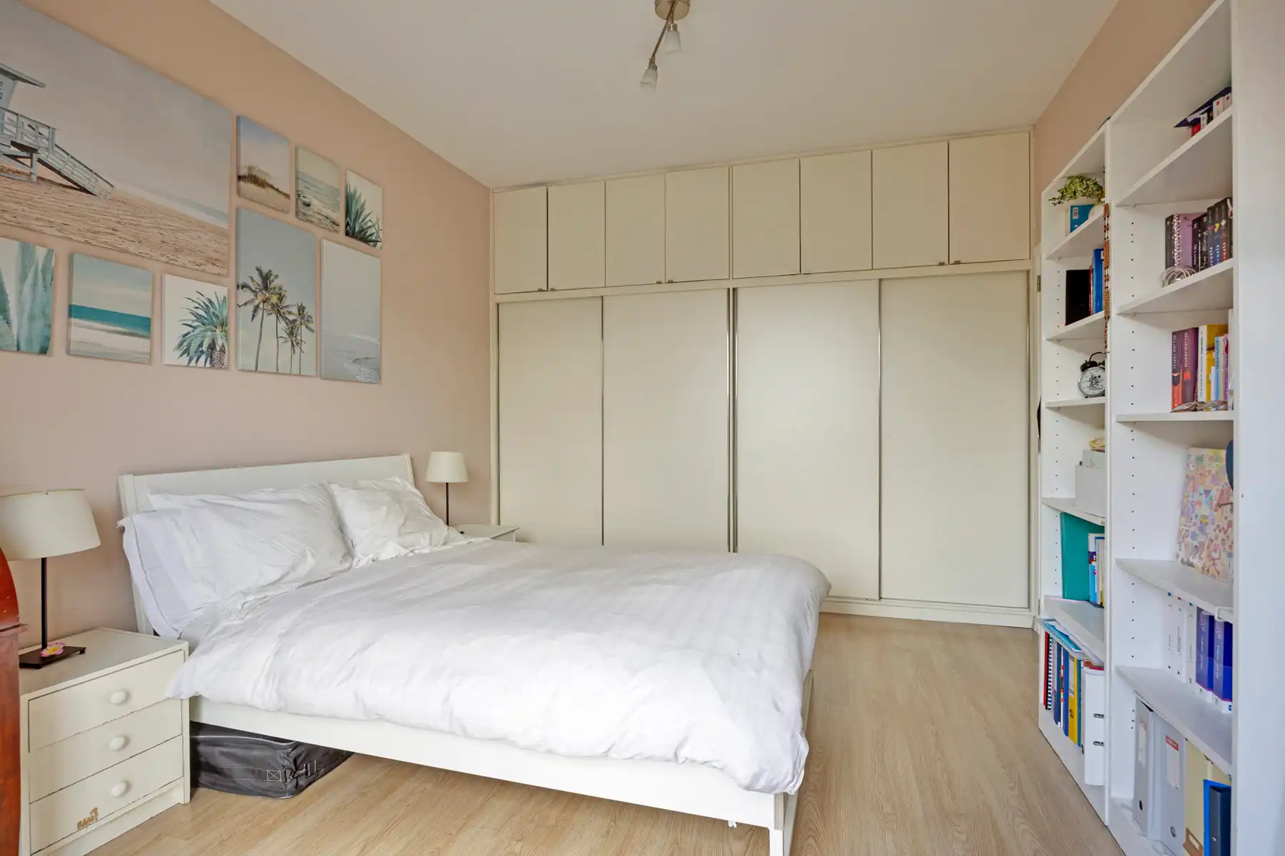 Appartement met 3 slaapkamers, 2 badkamers en staanplaats foto 10