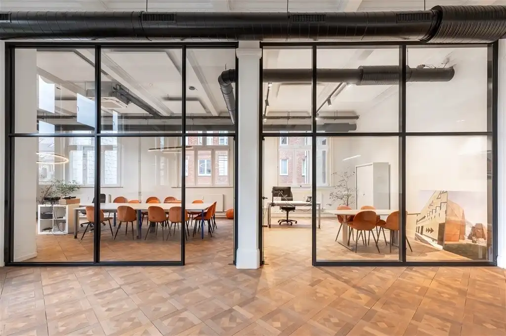 Instapklaar kantoor te huur op unieke locatie - 579m² foto 12