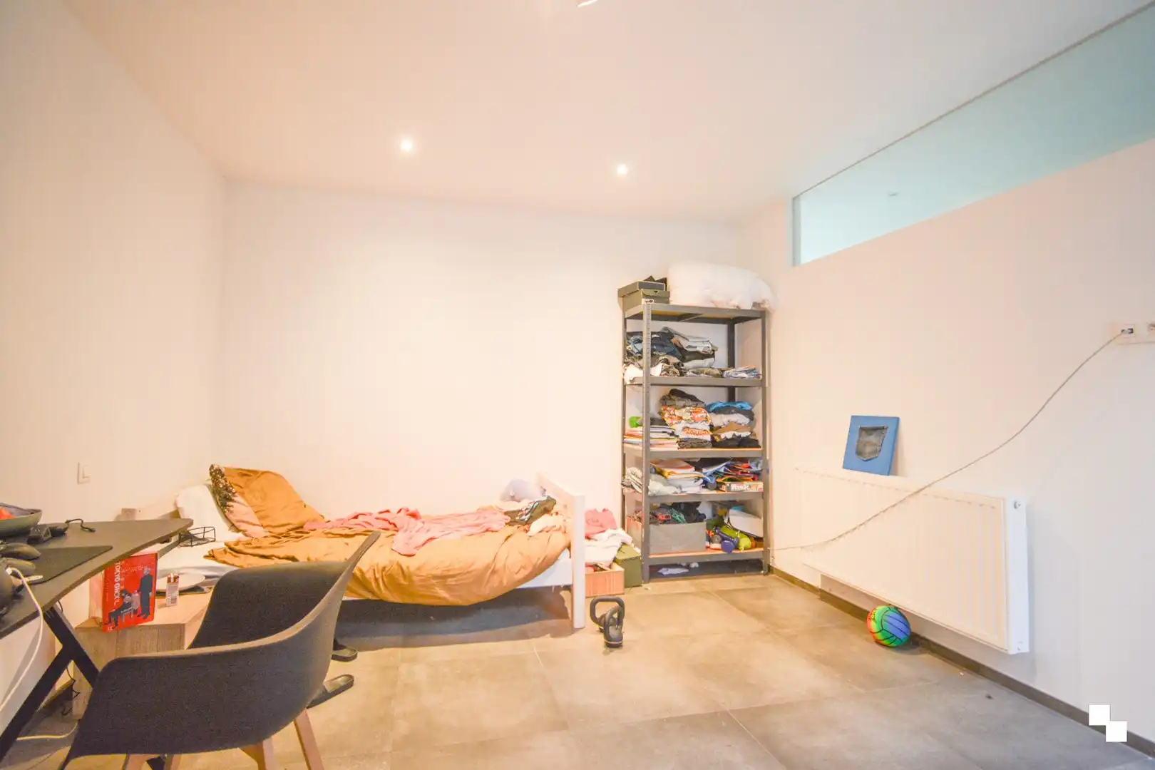 Ruim en modern gelijkvloers appartement met binnentuin te Staden foto 13