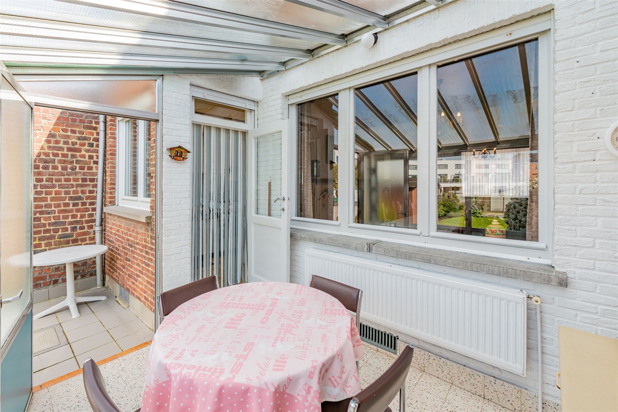 Te renoveren woning te koop in Sint-Pieters-Leeuw foto 9