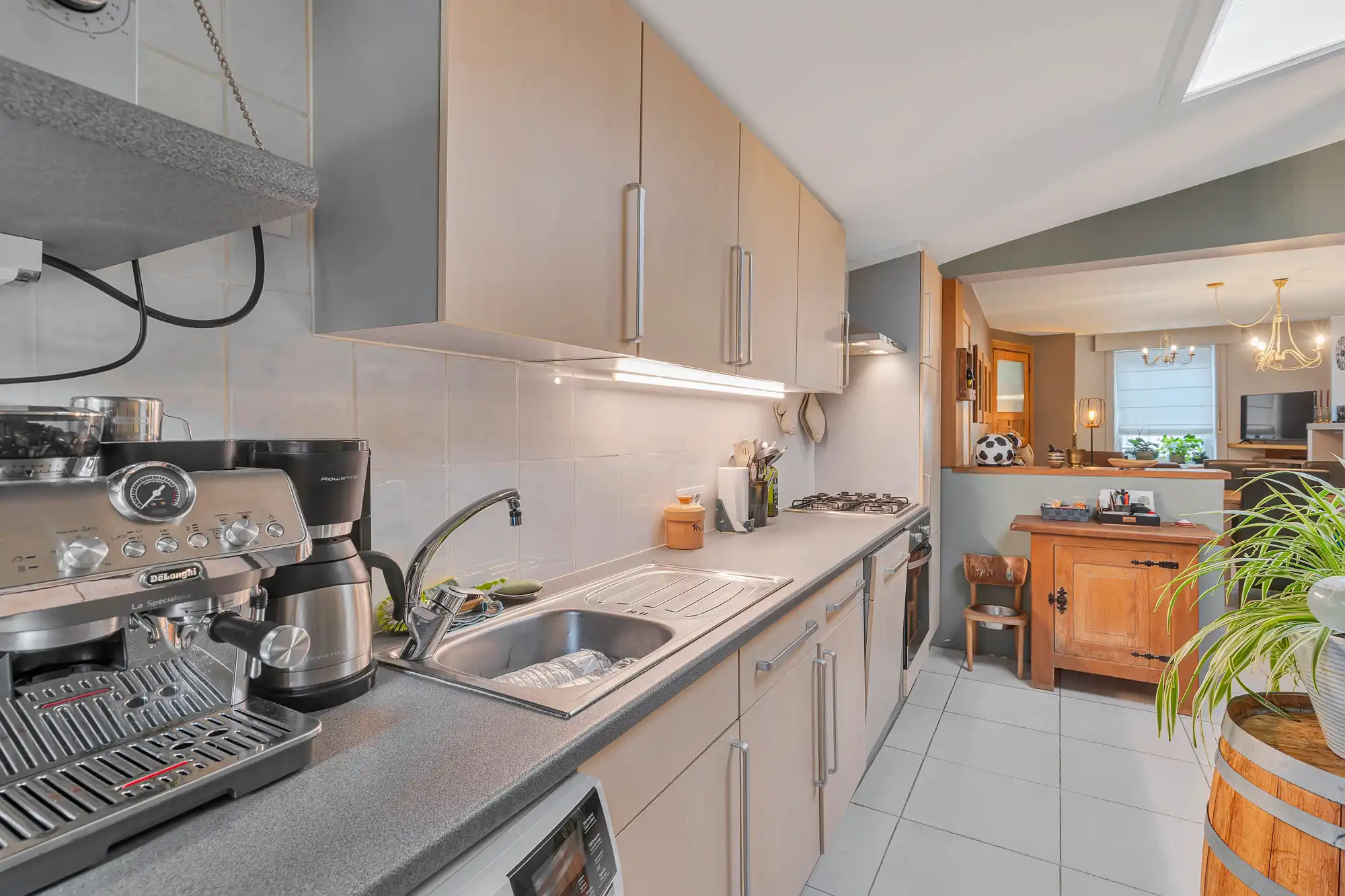 Karaktervolle woning met 2 slaapkamers, zolder en topligging foto 6