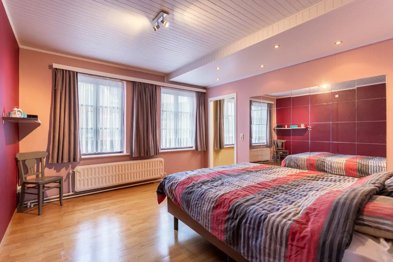 Ruime woning met naastgelegen bouwgrond en loods foto 29