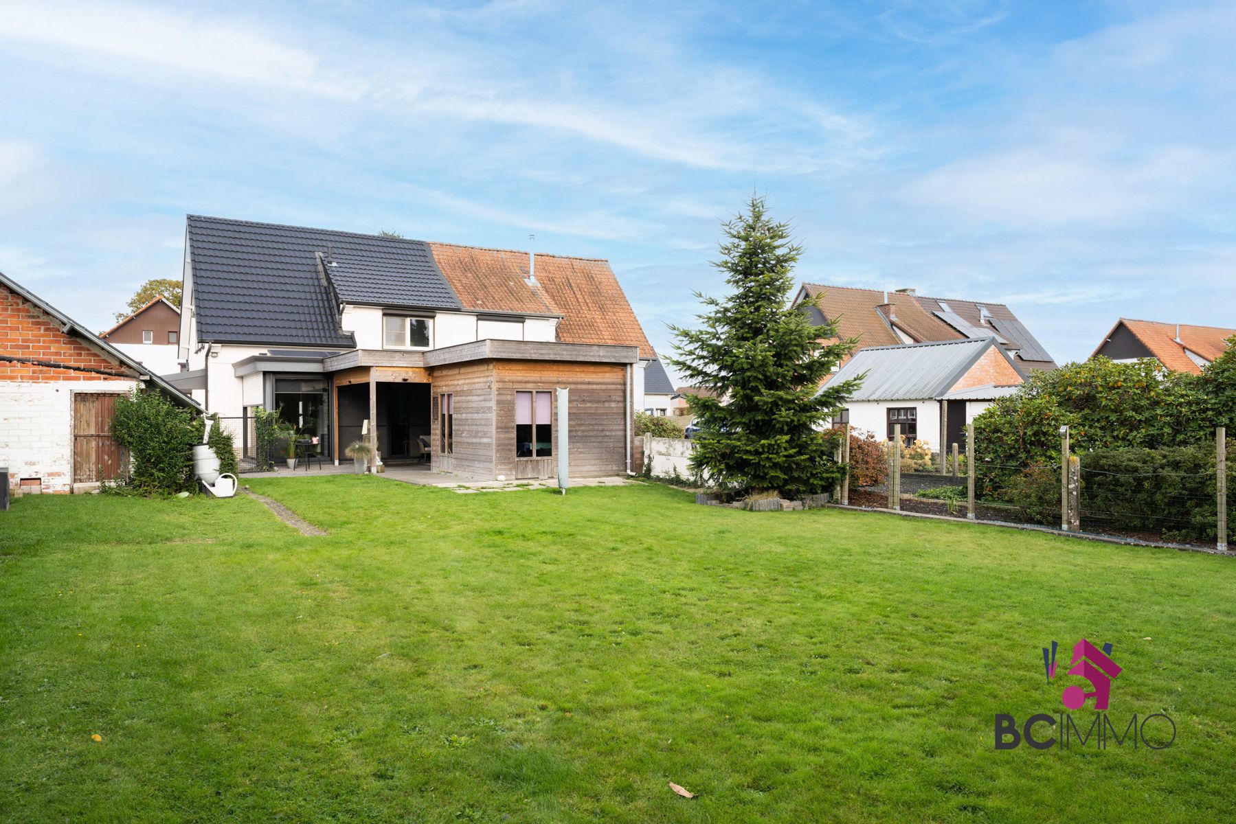 Gezellige gezinswoning met 3 slaapkamers en een ruime tuin foto 19