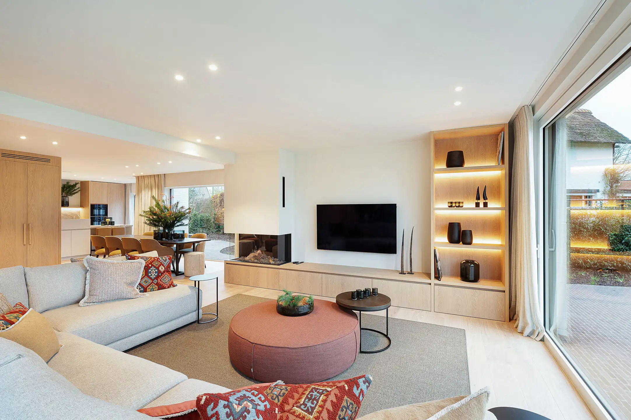 Alleenstaande villa, gelegen in een residentiële omgeving foto 4