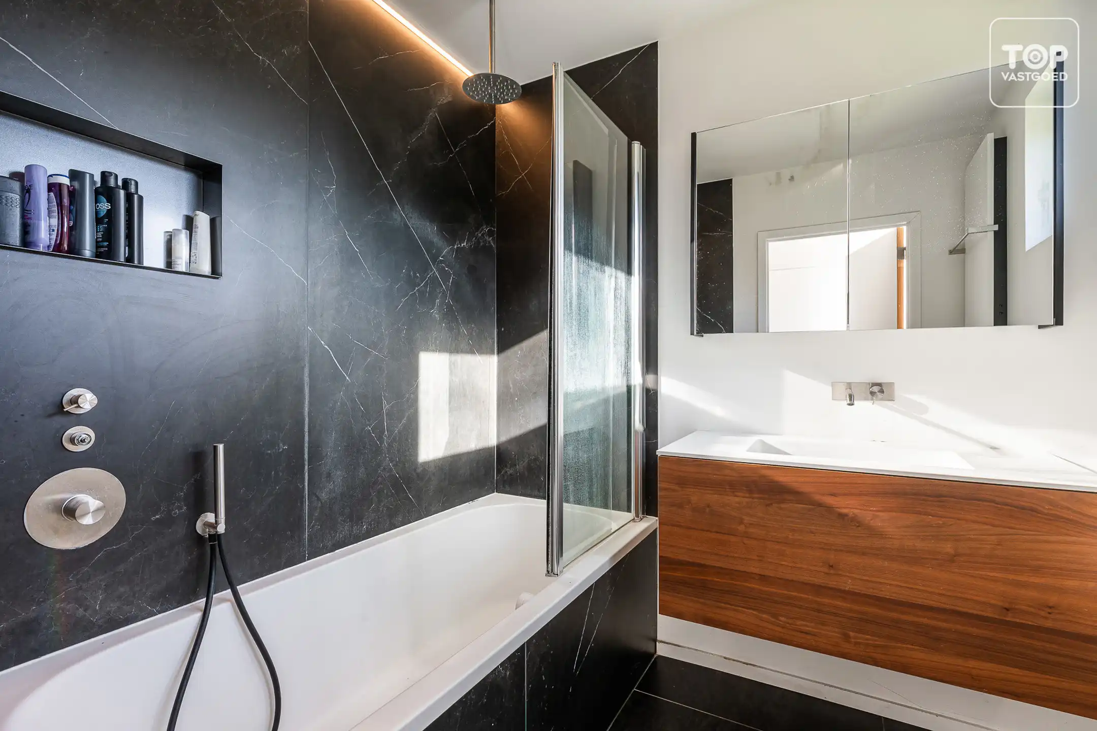Woning met grote tuin en magazijn/loods, ideaal voor zelfstandigen!  foto 13