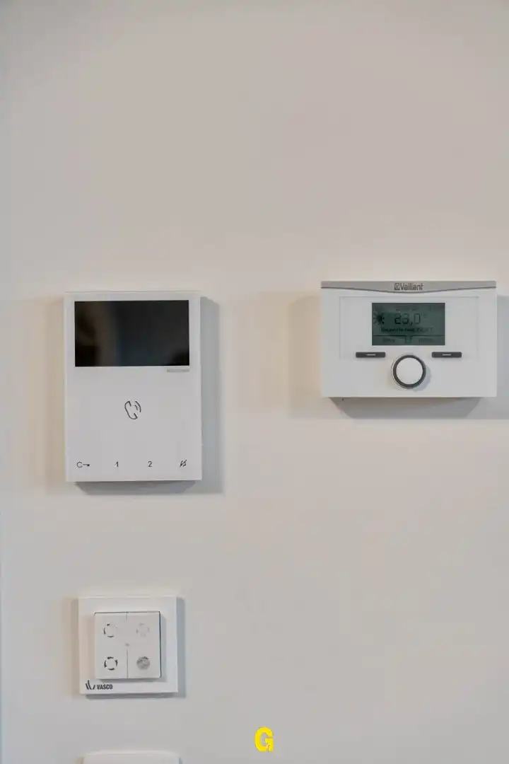 Recent energiezuinig 1-slaapkamer appartement met terras, standplaats en berging, vlak bij het centrum van Tongeren foto 8