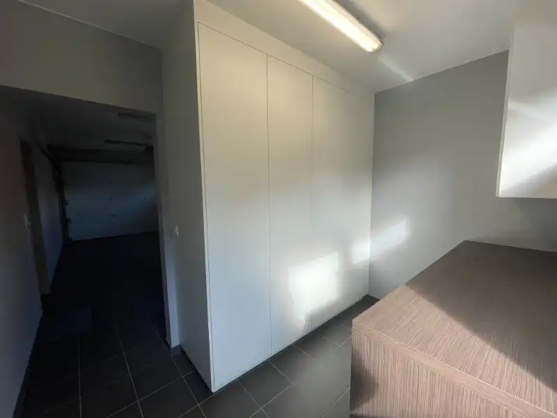 Woning met garage, fietsenberging en ruim terras foto 11