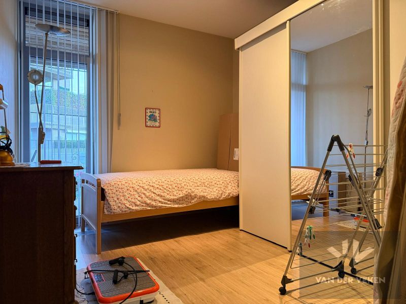 Ruim 2 slaapkamer appartement in hartje Hasselt! foto 13