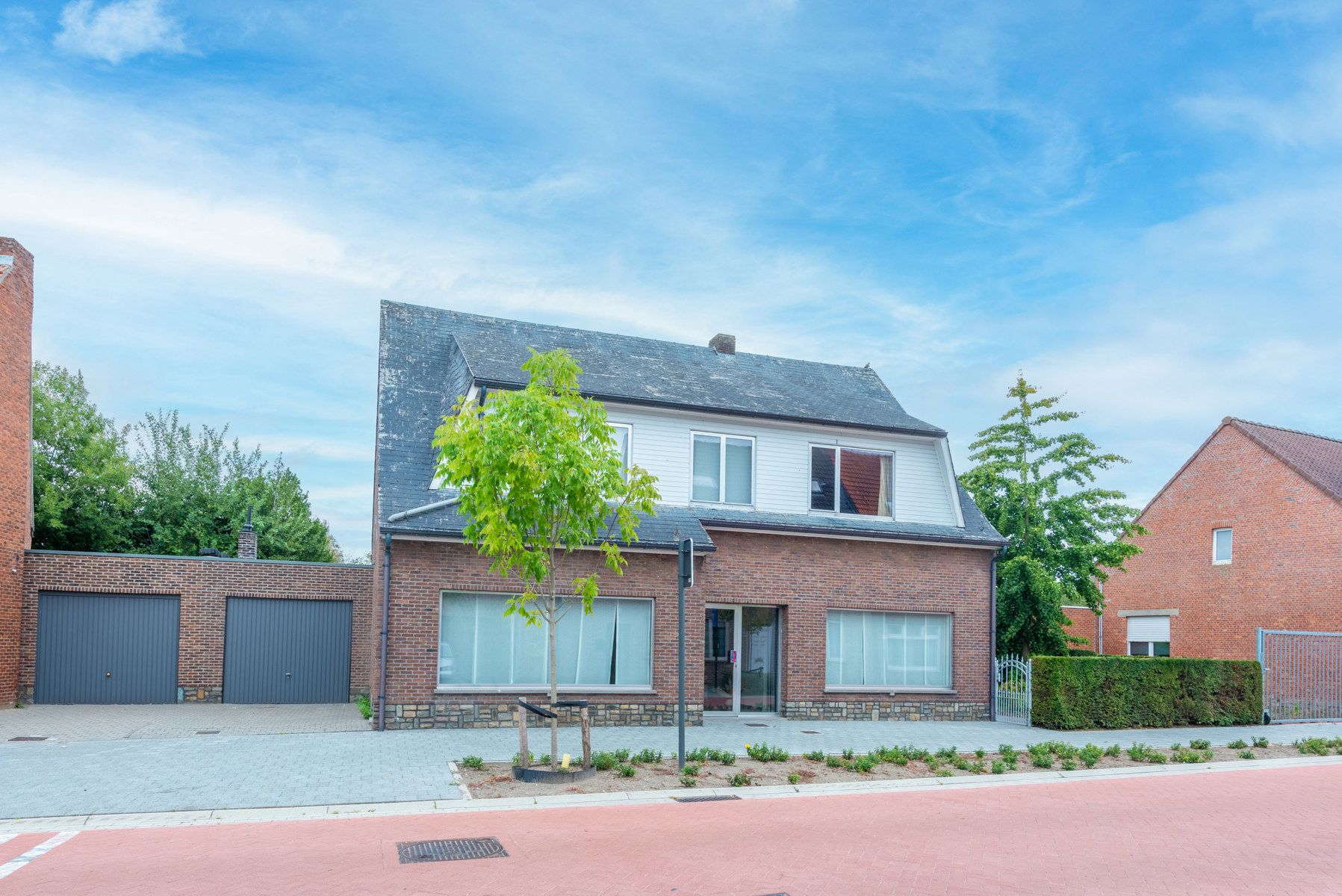 Ruime gezinswoning met 4 slpk, tuin en praktijkruimte  foto 3