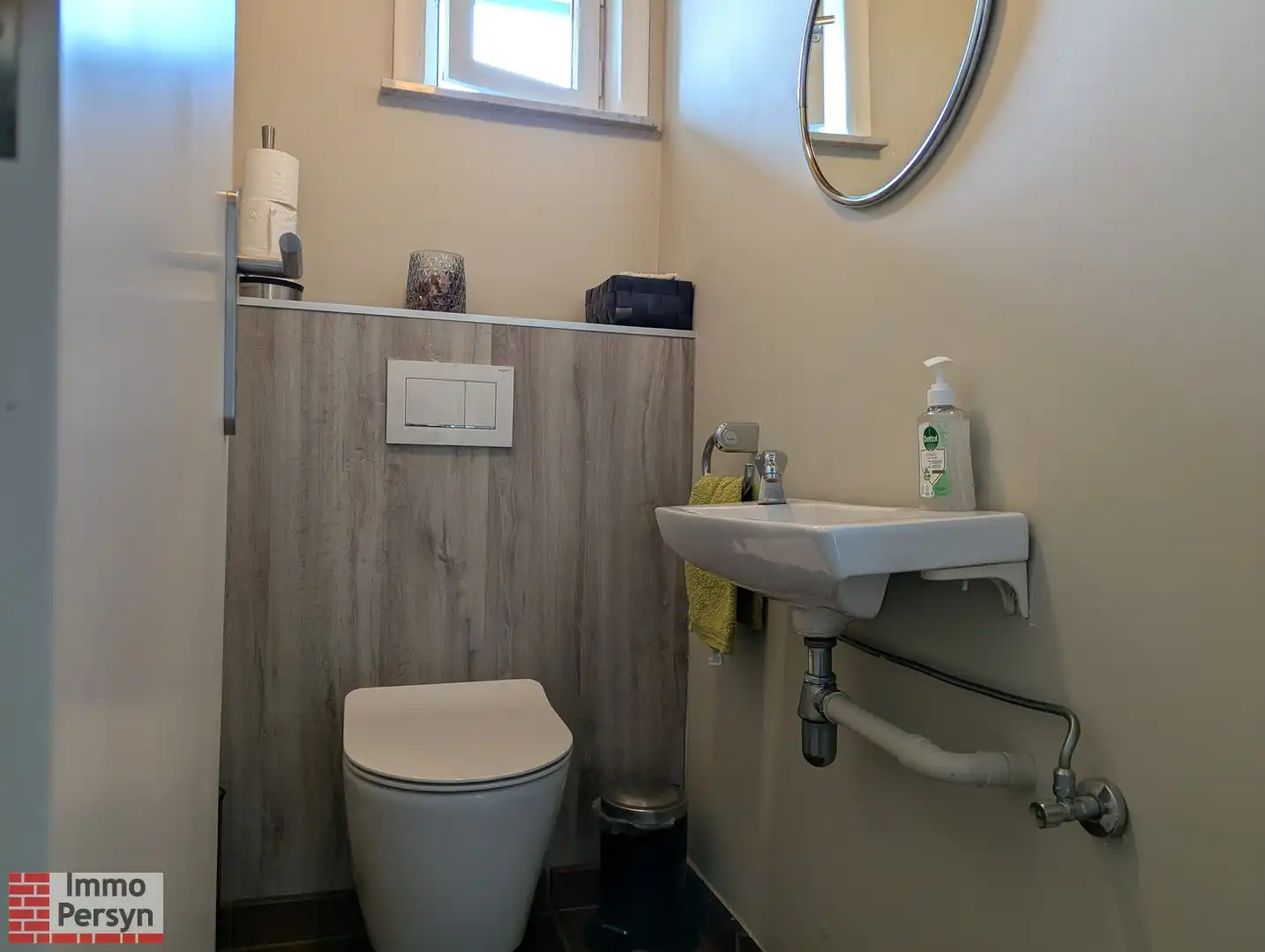 Ruime woning midden in een groene omgeving foto 6