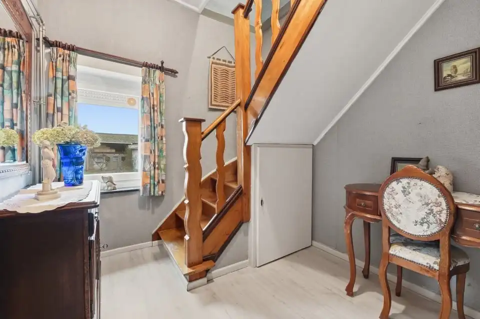 OP TE FRISSEN WOONST MET VEEL POTENTIEEL IN ORSMAAL foto 12