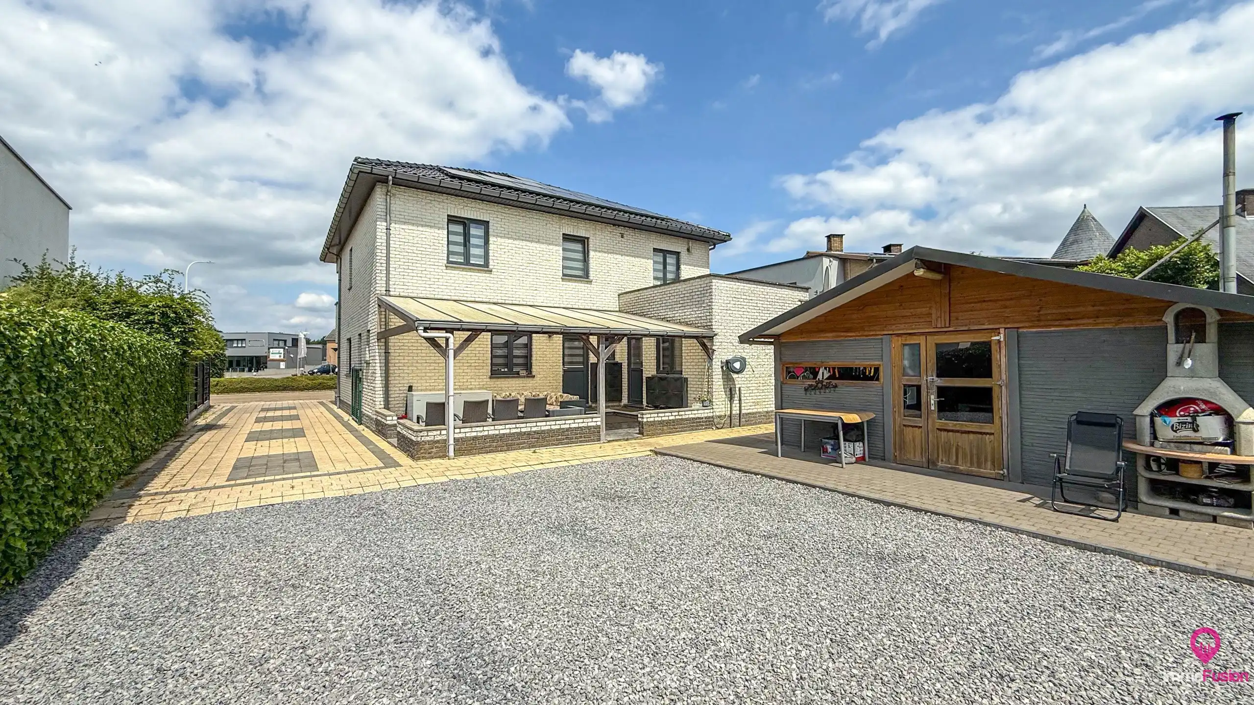 Ruime woning van 285m² met 5 slpks en apart bureel ruimte!  foto 38