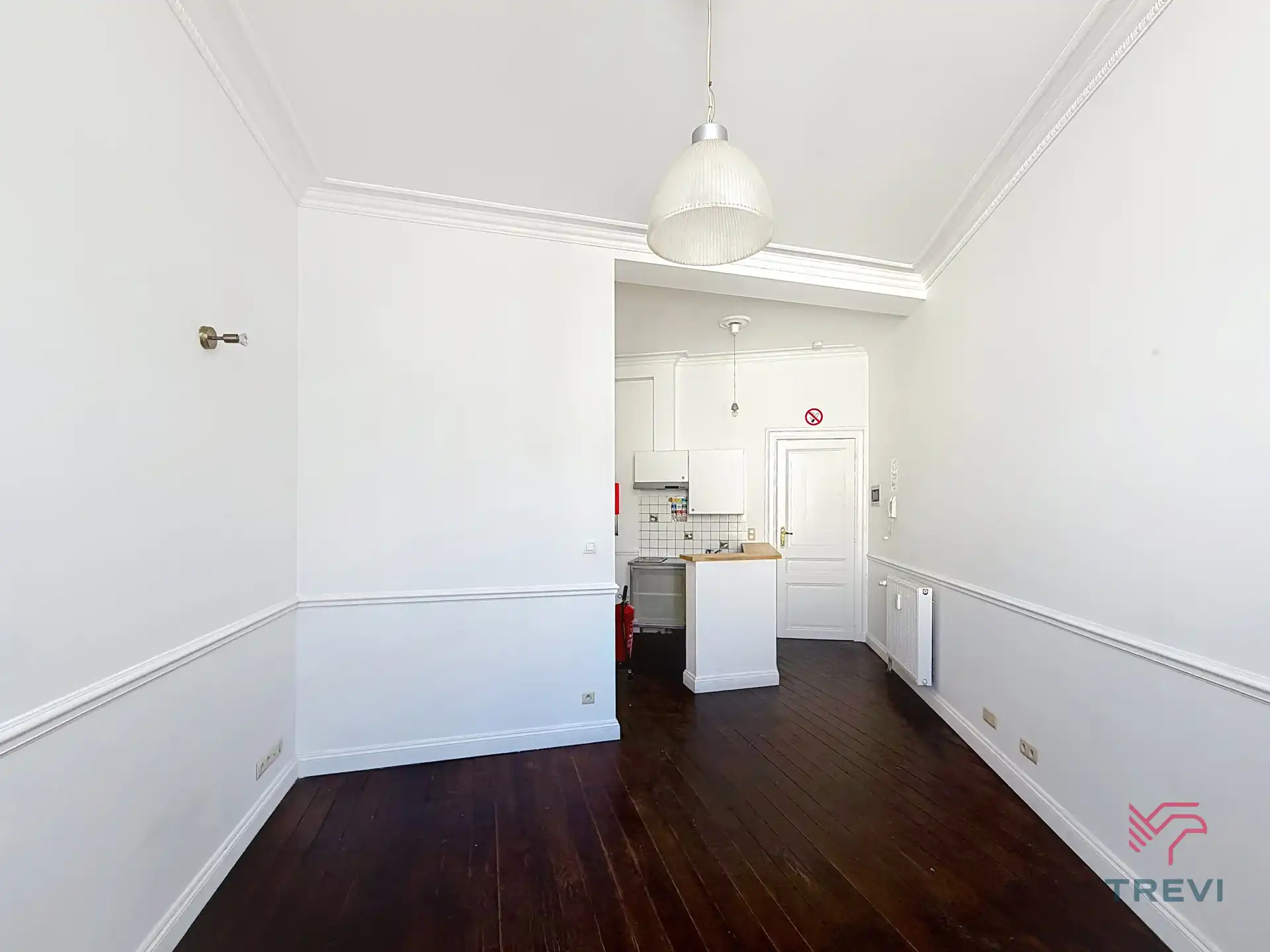 Ongemeubileerde studio, ideaal gelegen foto 2