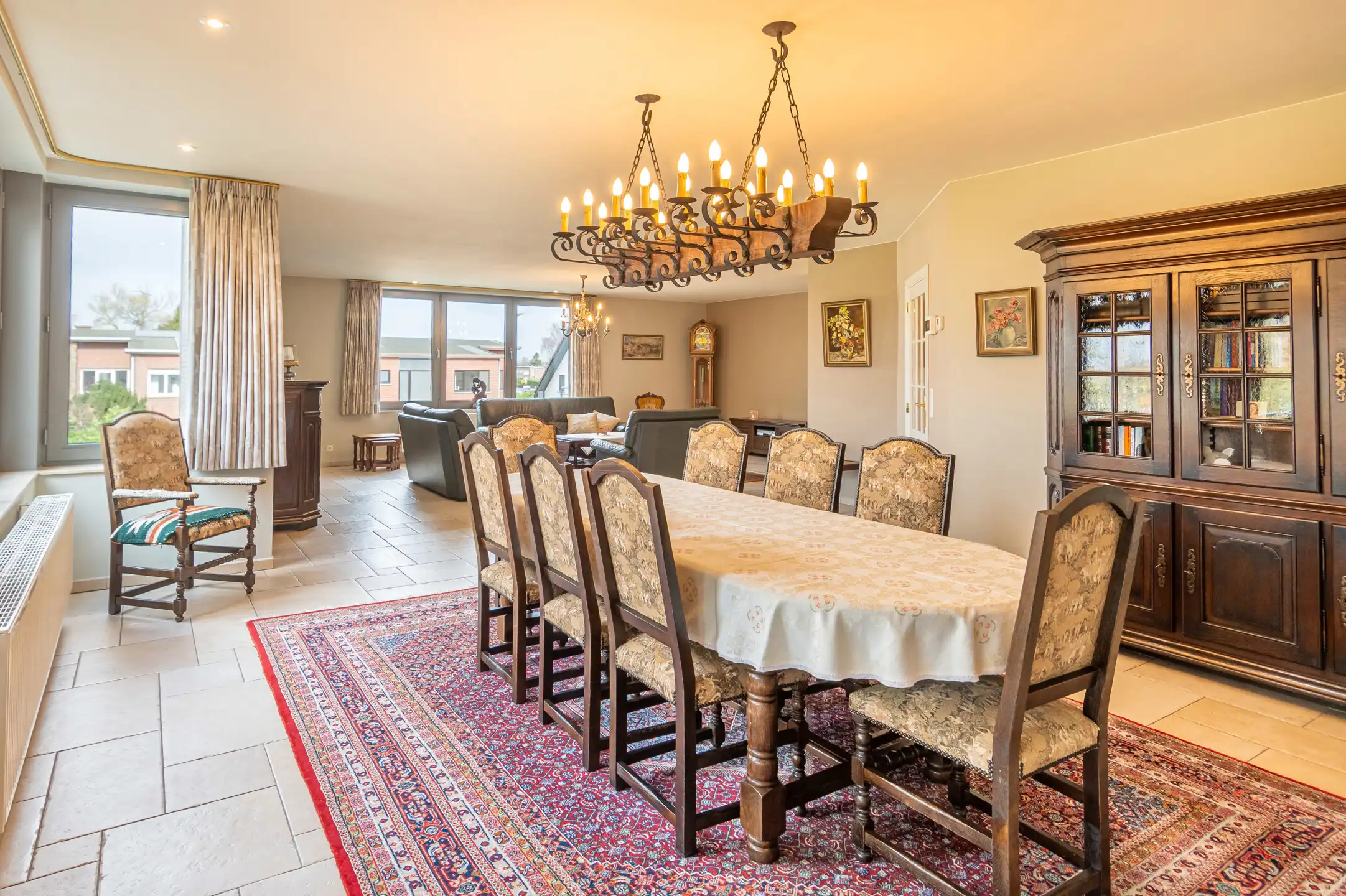 Ruim en instapklaar appartement met 2 terrassen en garage foto 6