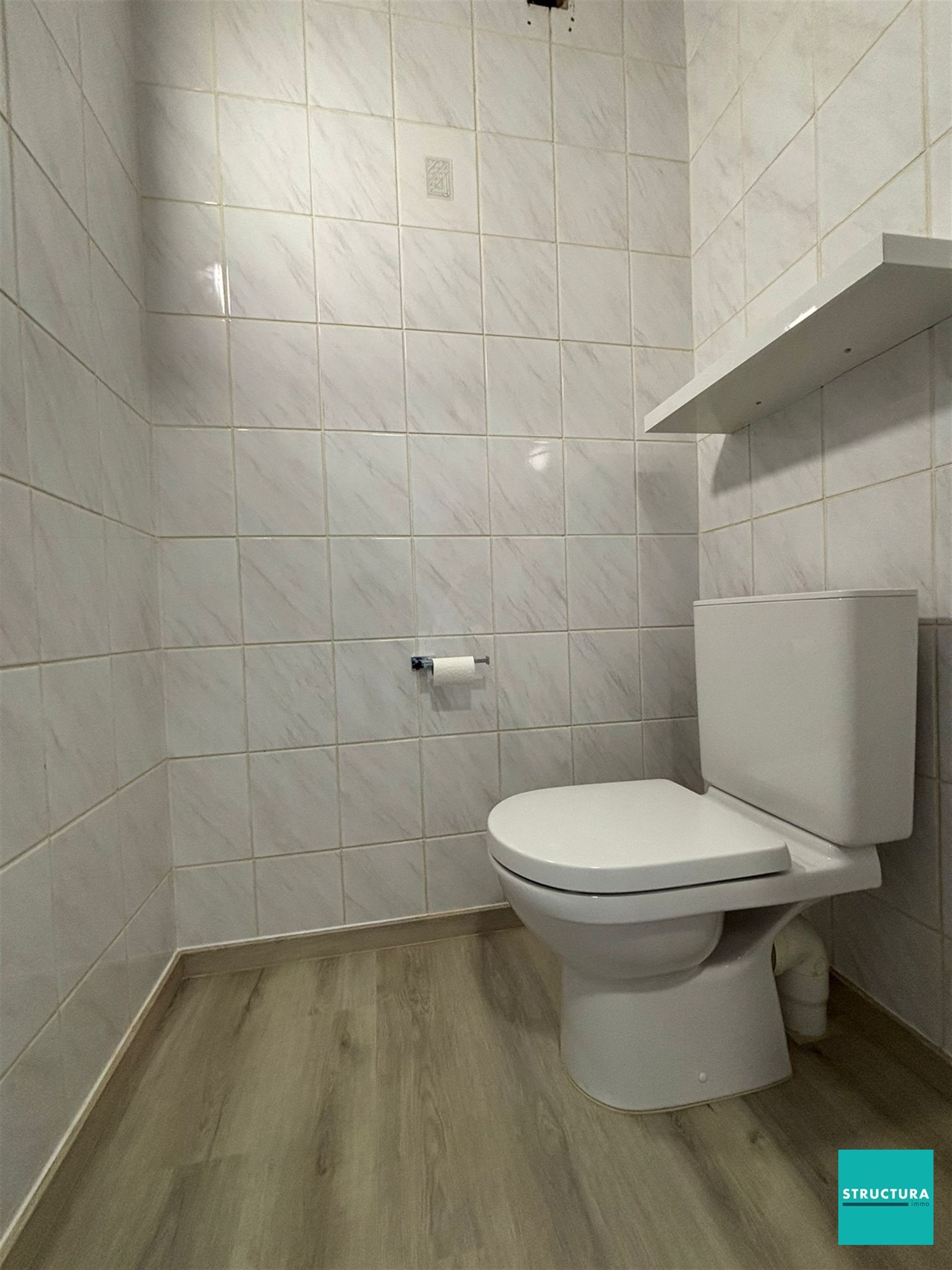 Gerenoveerd duplex appartement met ruim terras foto 17
