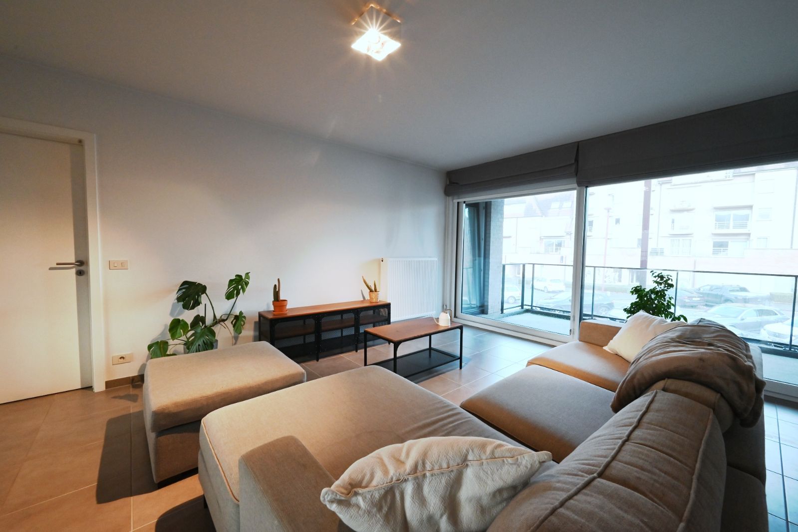 Appartement te huur in het centrum van Ardooie! foto 2