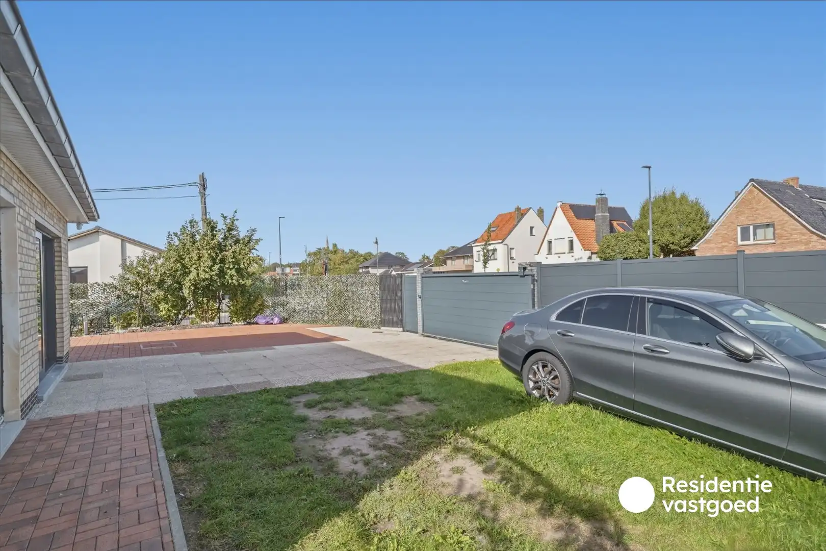 Bungalow met zongerichte tuin en 3 slaapkamers foto 24